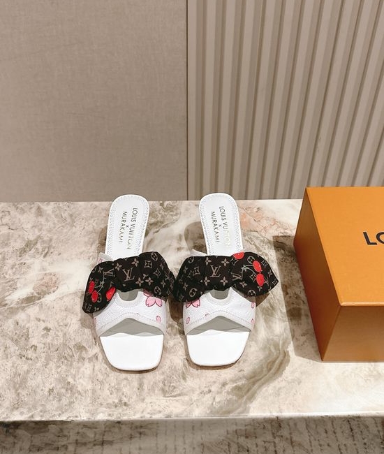 Louis Vuitton LV Chic Chunky Heel Buckle Strap Casual Shoes