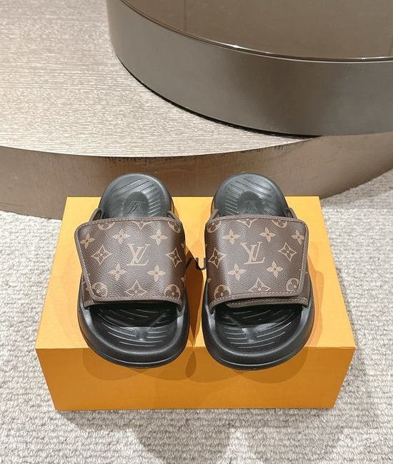 Louis Vuitton LV Platform Slides Monogram Pattern Leather Non-Slip Comfortable Slippers