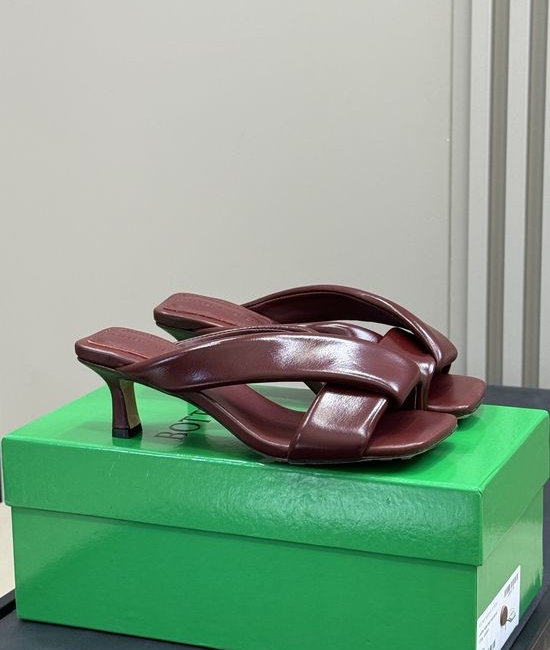 Bottega Veneta BV Kitten Heel Leather Mule Sandals Slip On Slides