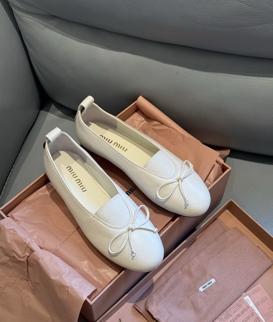 Miu Miu Soft Lambskin Bow Decor Round Toe Ballet Flats