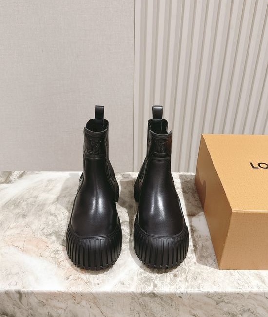 Louis Vuitton LV Patent Leather Platform Ankle Boots with Soft Lining