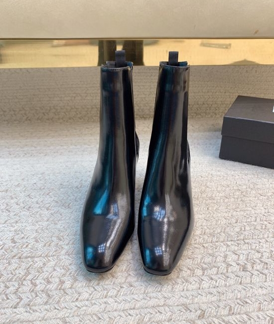 Yves Saint Laurent YSL Waxy Leather Block Heel Ankle Boots With Leather Sole