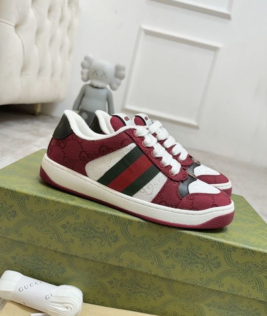 Gucci Distressed Casual Sneakers with Metal Emblem and Soft Lining