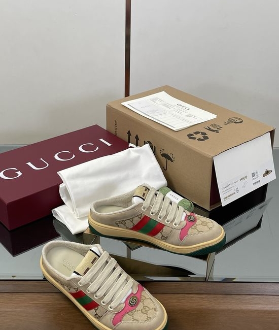 Gucci Vintage Canvas Leather Distressed Casual Sneakers With Striped Webbing
