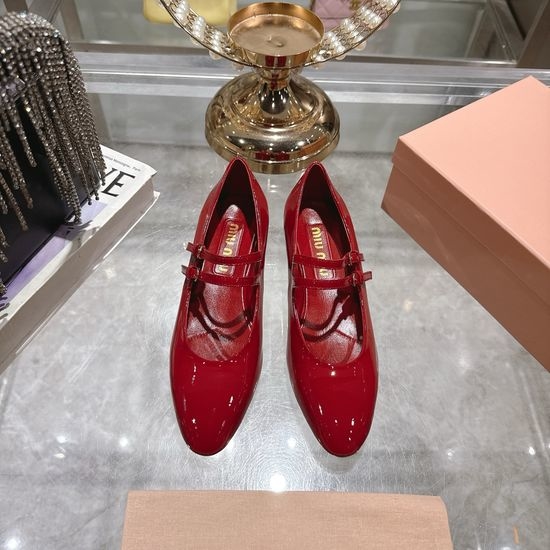 Miu Miu Patent Leather Mary Jane Shoes Pearl Buckle Low Block Heel