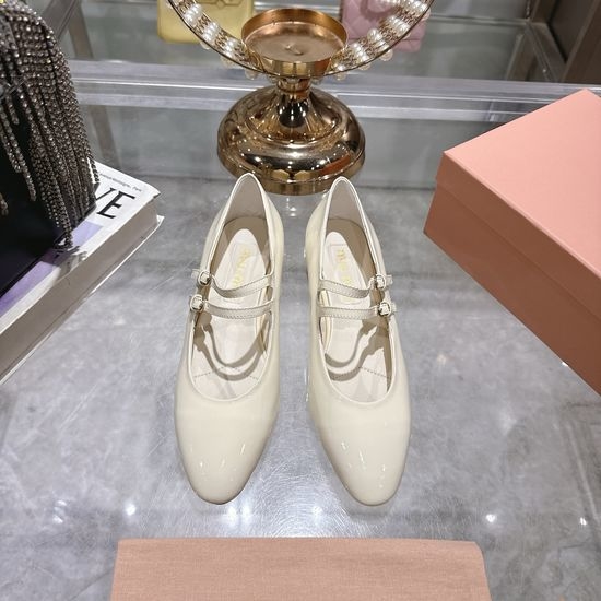 Miu Miu Patent Leather Mary Jane Shoes Pearl Buckle Low Block Heel