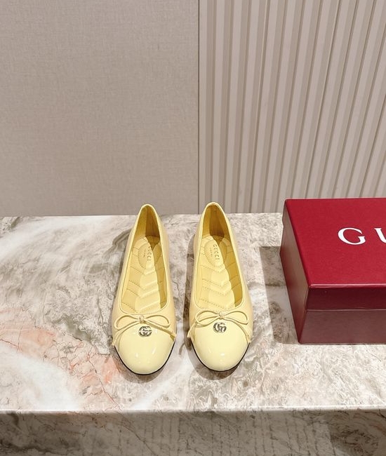 Gucci Delicate Bow Rhinestone Buckle Soft Leather Flats