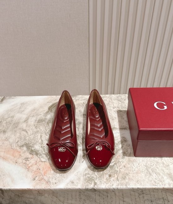 Gucci Delicate Bow Rhinestone Buckle Soft Leather Flats