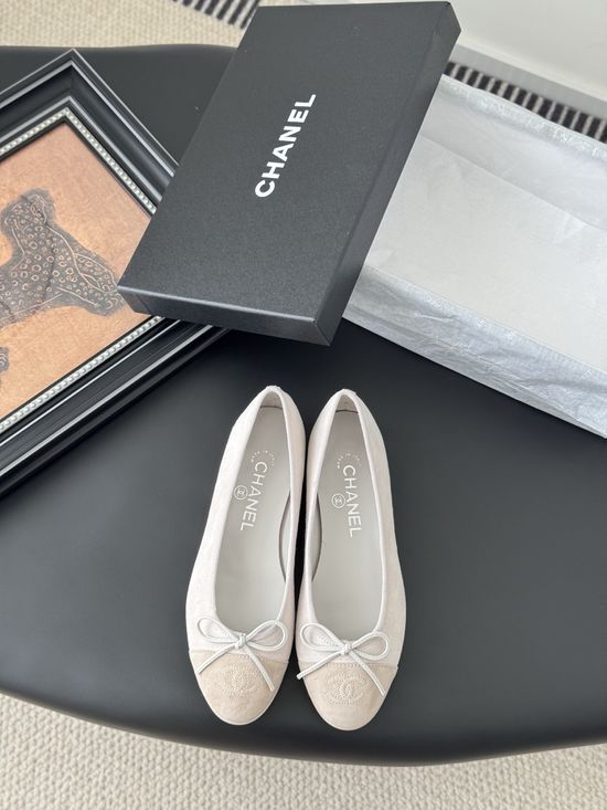 Chanel Classic Round Toe Low Heel Ballet Flats with Leather Sole