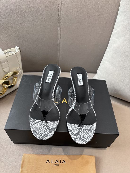 Alaia Elegant Comfortable Kitten Heel Soft Genuine Leather Shoes