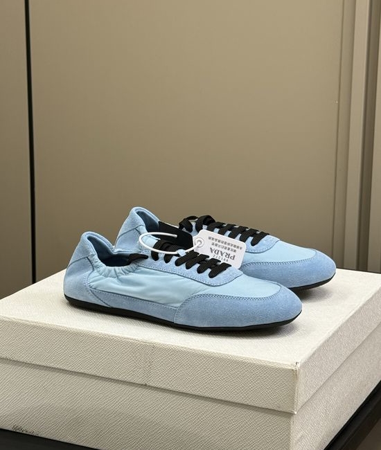 Prada Ultra-lightweight Sneakers Comfortable Stylish Daily