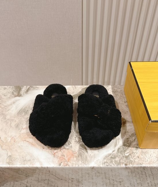 Fendi Premium Wool Slippers Warm Non-slip Daily Wear