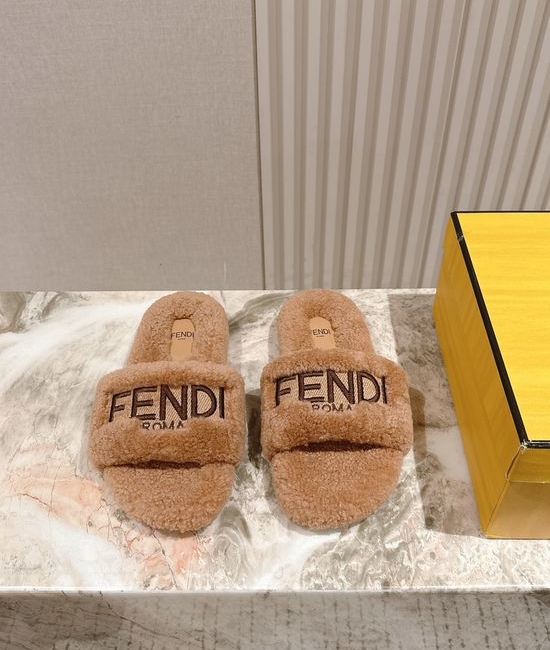 Fendi Premium Wool Slippers Warm Non-slip Daily Wear
