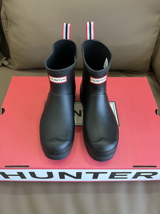 Burberry Waterproof Glossy Tall Rain Boots Classic British Style