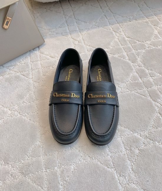 Christian Dior CD Round Toe Flat Loafers Leather Upper Metal Decor