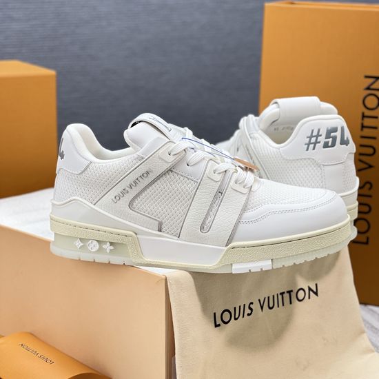 Louis Vuitton Calfskin Low-top Casual Sneakers Comfortable Classic Versatile Footwear