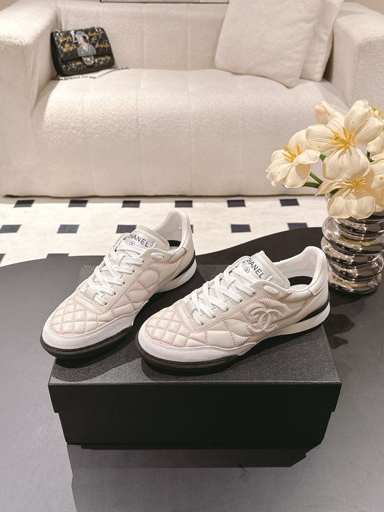 Chanel Graffiti Print Pattern Comfortable Casual Sneakers