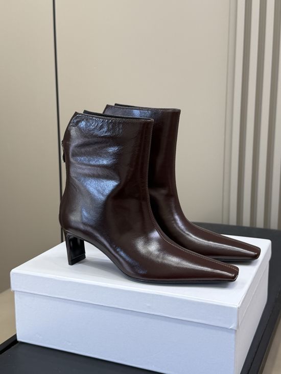 Khaite Stylish Square Toe Low Heel Easy Wear Leather Short Boots