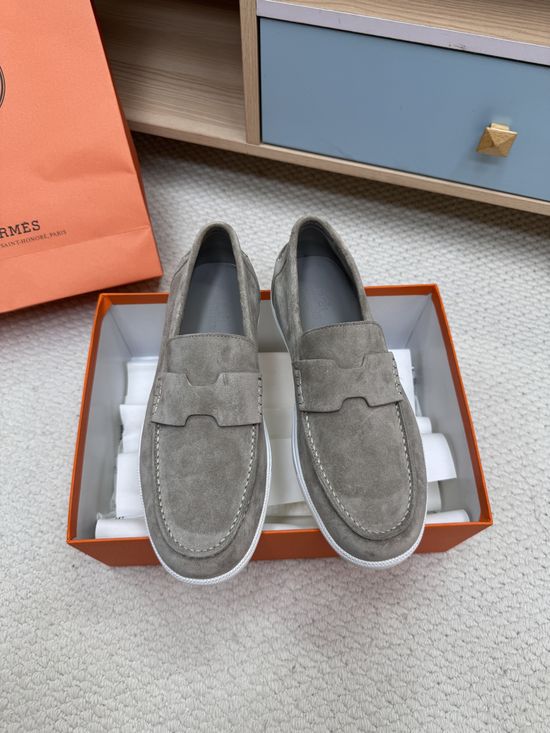 Hermes Lightweight Classic Versatile Comfortable Casual Footwear