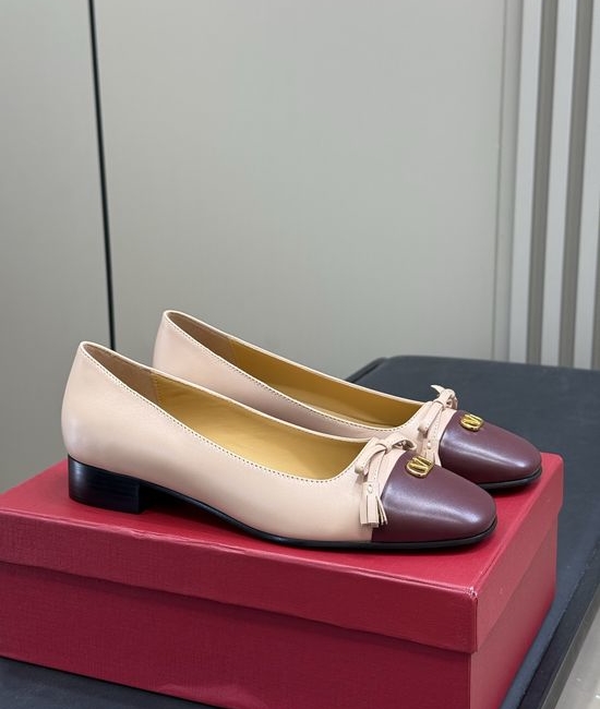 Valentino Soft Sheepskin Ballet Flats With Comfortable Design