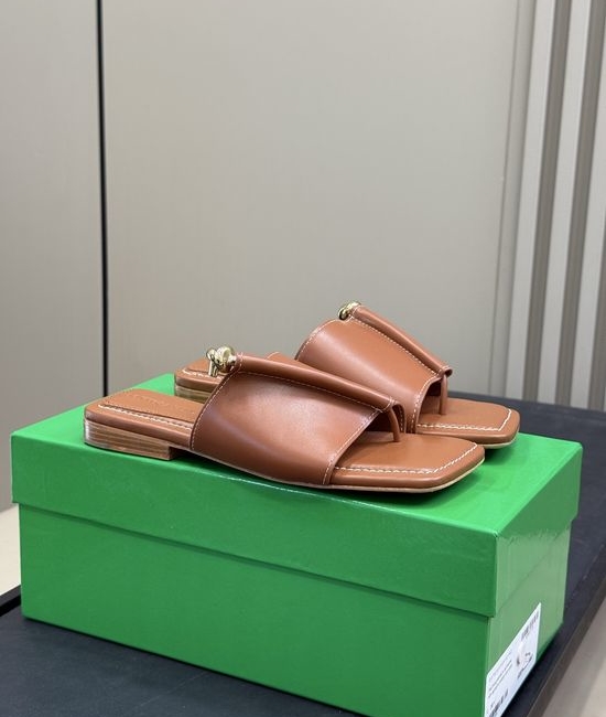 Bottega Veneta BV Knot Detail Flat Thong Sandals With Premium Leather