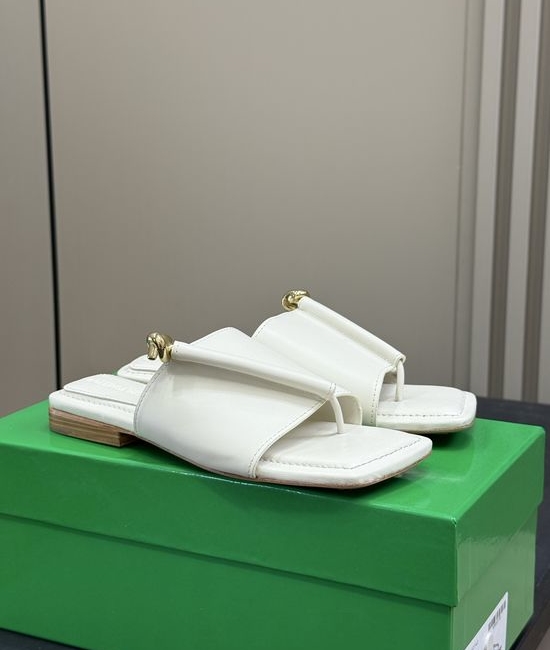 Bottega Veneta BV Knot Detail Flat Thong Sandals With Premium Leather