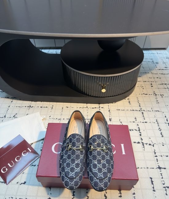 Gucci Classic Horsebit Loafers Comfortable Timeless Casual Footwear