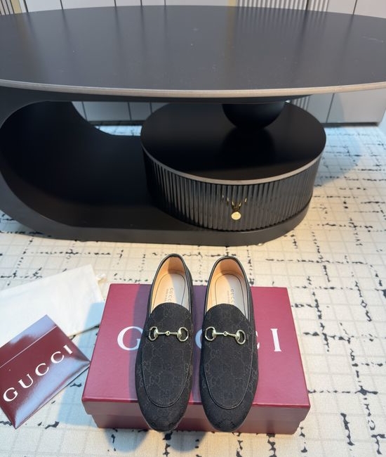 Gucci Classic Horsebit Loafers Comfortable Timeless Casual Footwear