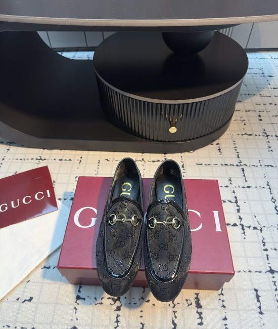 Gucci Classic Horsebit Loafers Soft Durable Versatile Daily Shoes