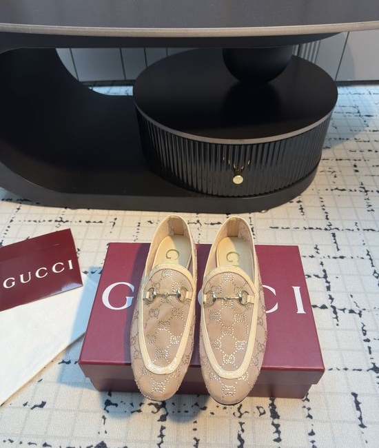 Gucci Classic Horsebit Loafers Soft Durable Versatile Daily Shoes