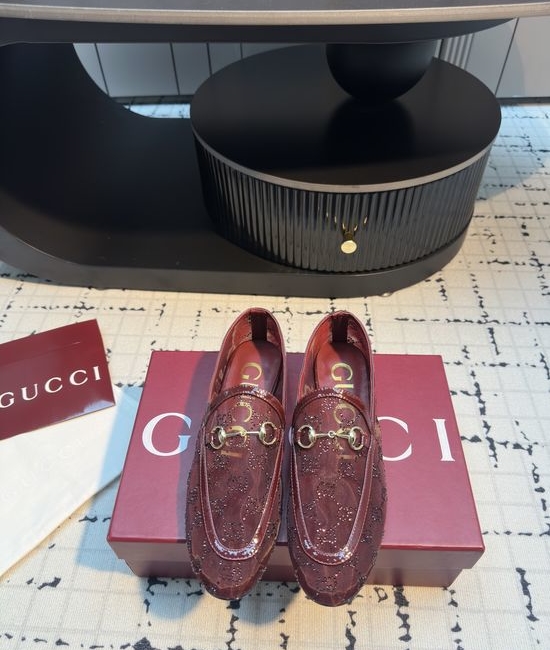Gucci Classic Horsebit Loafers Soft Durable Versatile Daily Shoes