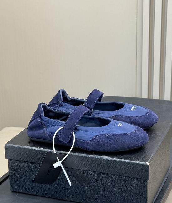 Prada Suede Nylon Stitched Sneakers Lambskin Lining Ultra Light Comfort