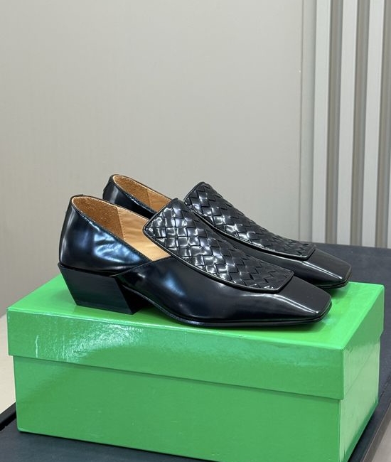 Bottega Veneta BV Woven Detail Leather Loafers Non-slip Sole Elegant Stylish