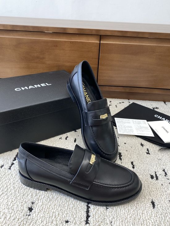 Chanel Vintage Style Leather Loafers With Cowhide Outsole