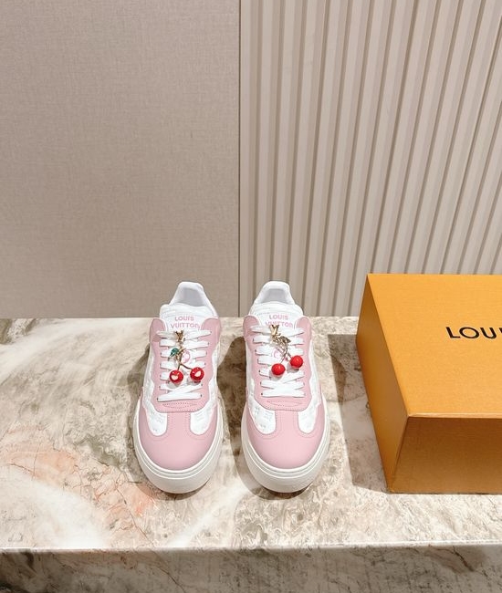 Louis Vuitton LV Thick-soled Casual Sneakers with Grid Texture Design