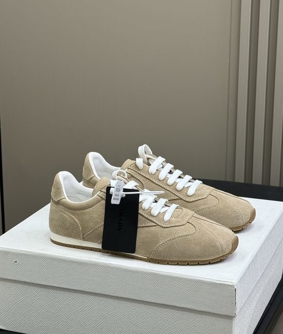 Prada Vintage Suede Casual Shoes Sheepskin Lining Lightweight