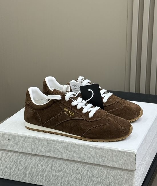 Prada Vintage Suede Casual Shoes Sheepskin Lining Lightweight