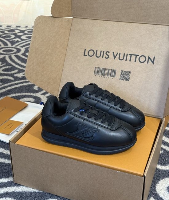 Louis Vuitton LV Monogram Print Low Top Casual Sneakers Soft Insole