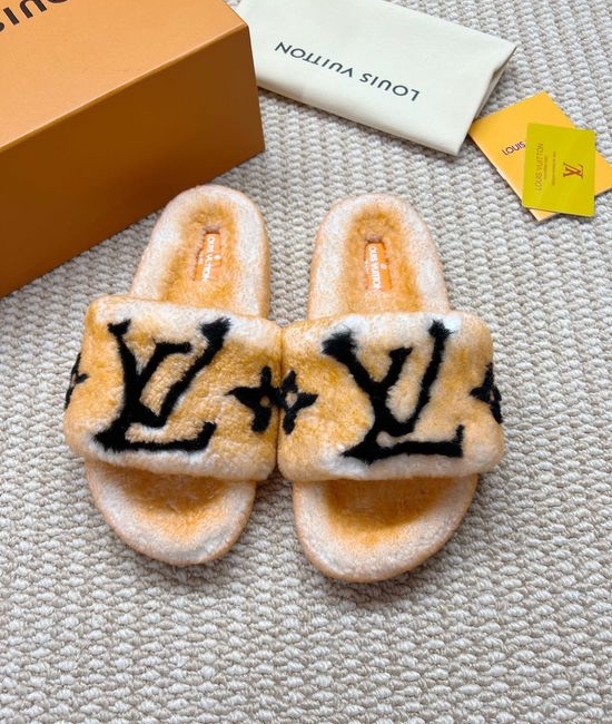 Louis Vuitton LV Soft Fleece Lined Comfortable Home Slippers