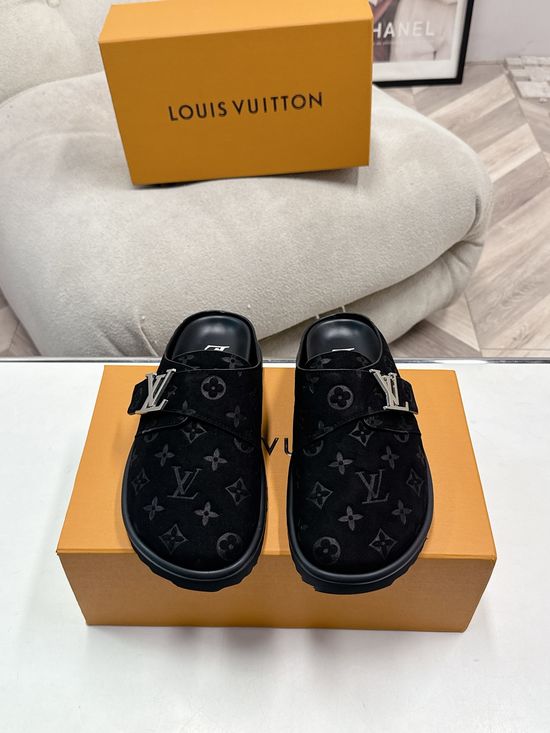 Louis Vuitton Comfortable Leather Casual Slippers Soft Non-slip Sole