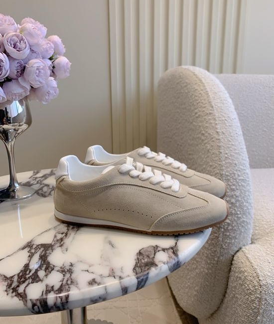 Alo Unisex Leather Training Shoes, Simple and Textured