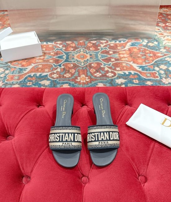 Christian Dior CD Woven Flat Slide Sandals Embroidered Detail Premium Leather Sole