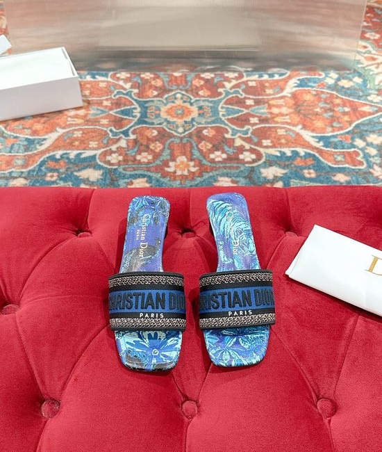 Christian Dior CD Woven Flat Slide Sandals Embroidered Detail Premium Leather Sole