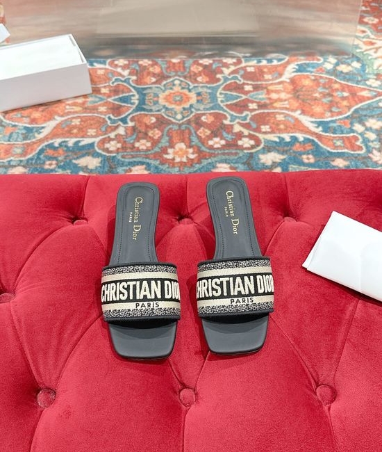 Christian Dior CD Woven Flat Slide Sandals Embroidered Detail Premium Leather Sole