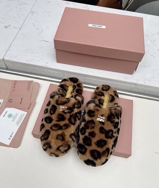 Miu Miu Wool Lined Peep Toe Fluffy Slippers Lightweight Anti-slip Shoes