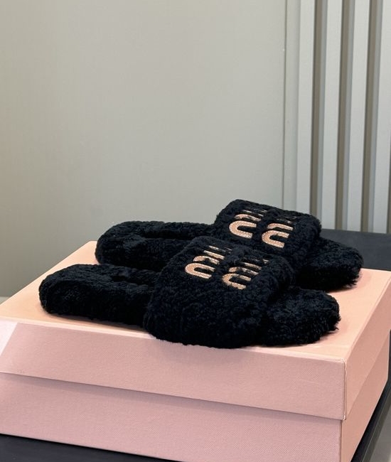 Miu Miu Furry Warm Shearling Lined Slippers Soft and Comfortable