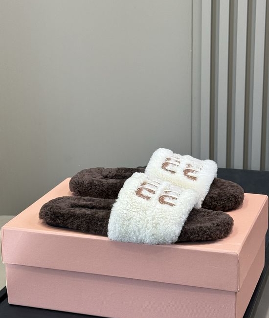 Miu Miu Furry Warm Shearling Lined Slippers Soft and Comfortable