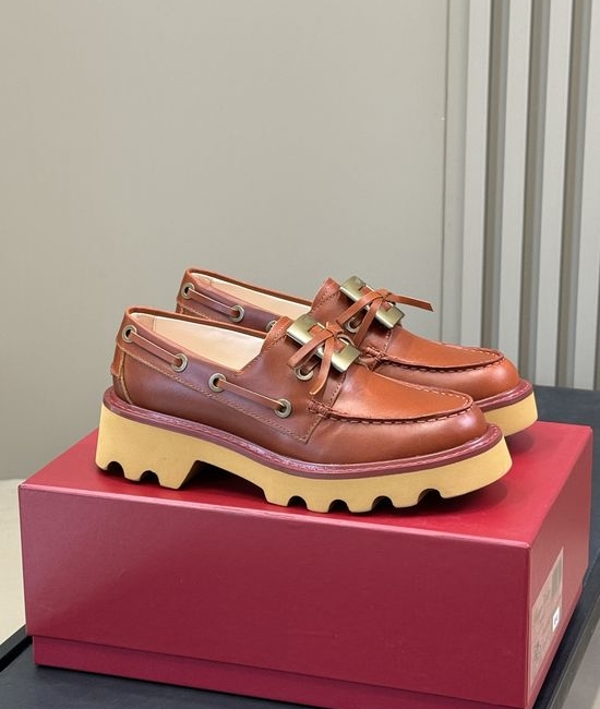 Roger Viver RV Calfskin Loafers with Decorative Buckle Non-slip Thick Sole