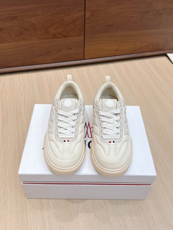 Moncler Lightweight Outdoor Cushioned Walking Sneakers with Non-slip Sole