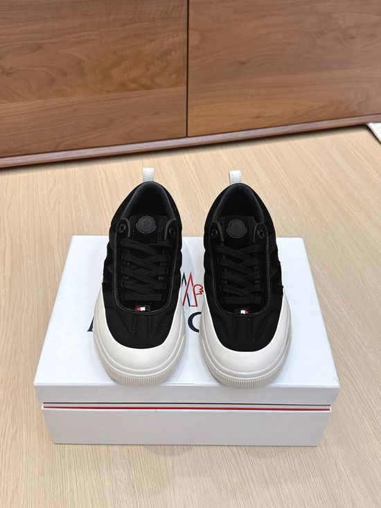 Moncler Lightweight Outdoor Cushioned Walking Sneakers with Non-slip Sole